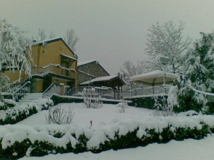 Ai Vecchi Crateri Guest House Sant'Alfio Exterior photo