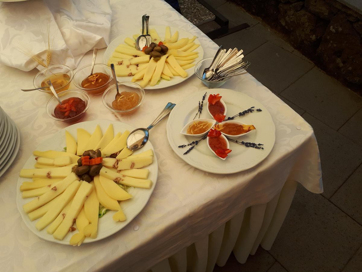 Ai Vecchi Crateri Guest House Sant'Alfio Exterior photo